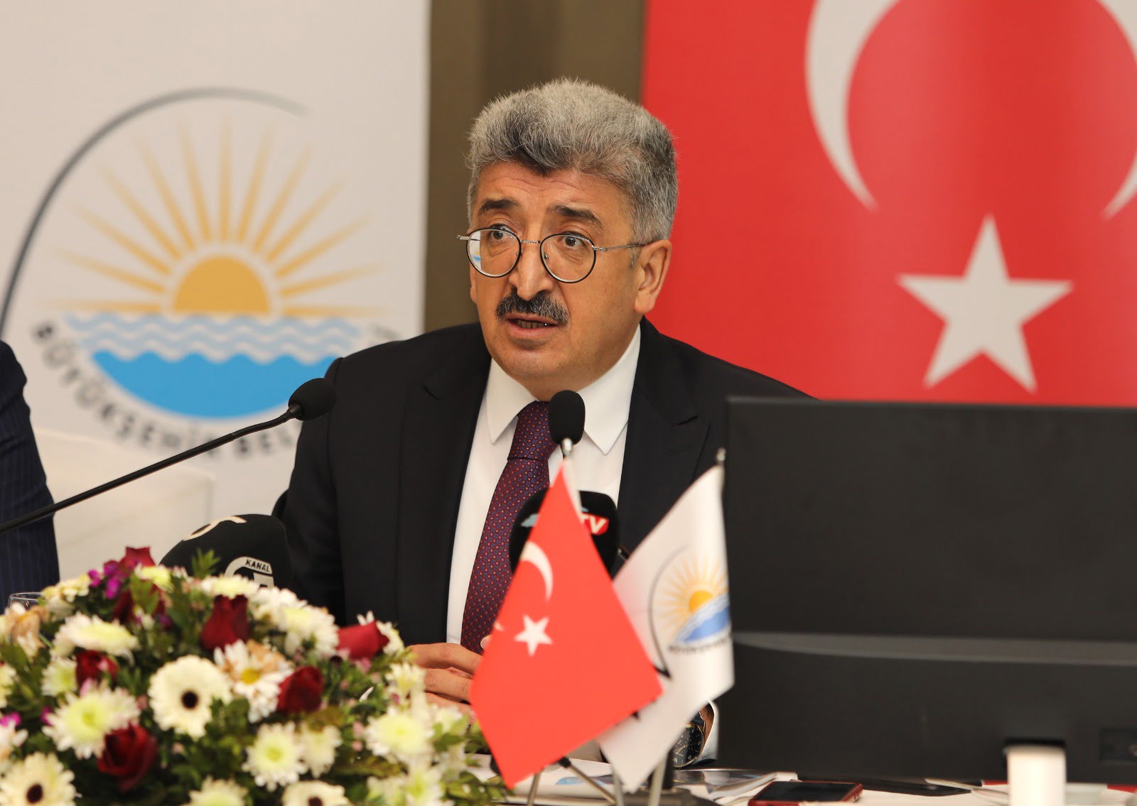 Van Büyükşehir 2021 değerlendirme toplantısı düzenledi