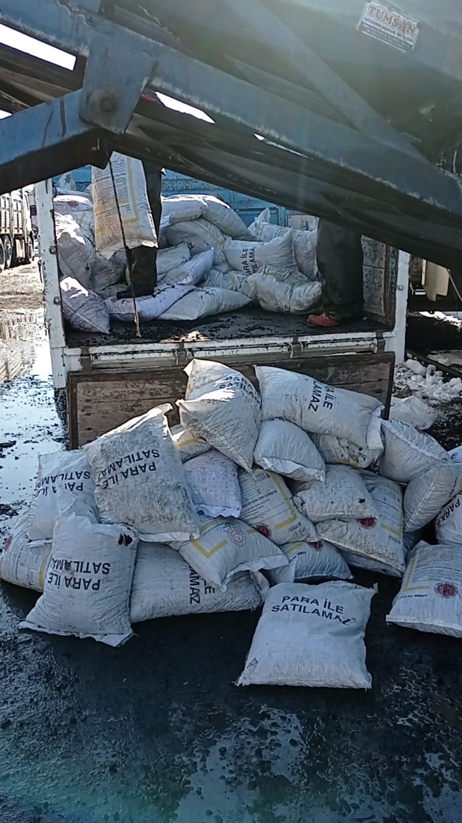 Okul kömürünü çalan şahıslar yakalandı !!!