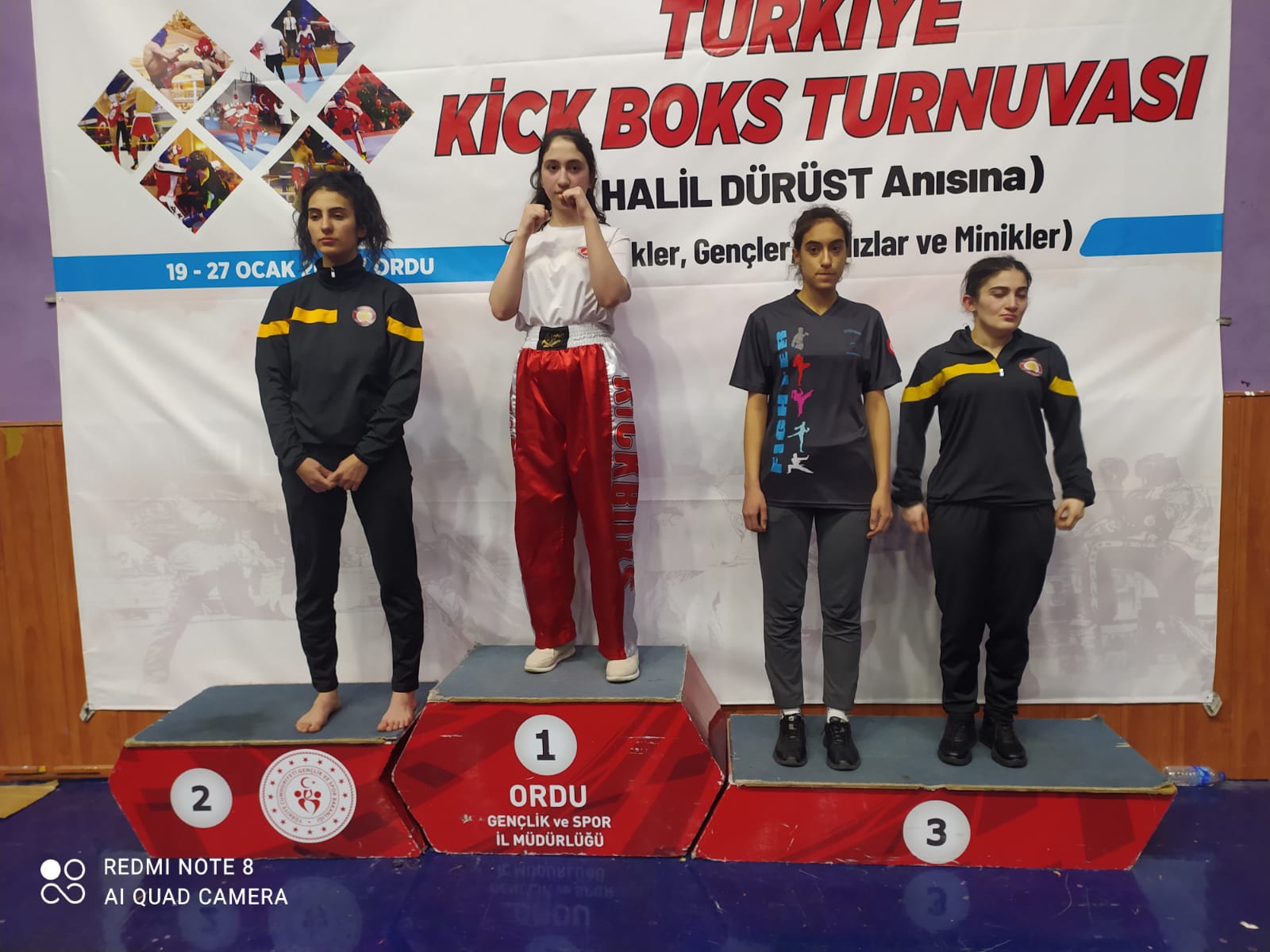 Van’lı Kicboksçulardan 5 Türkiye Şampiyonası