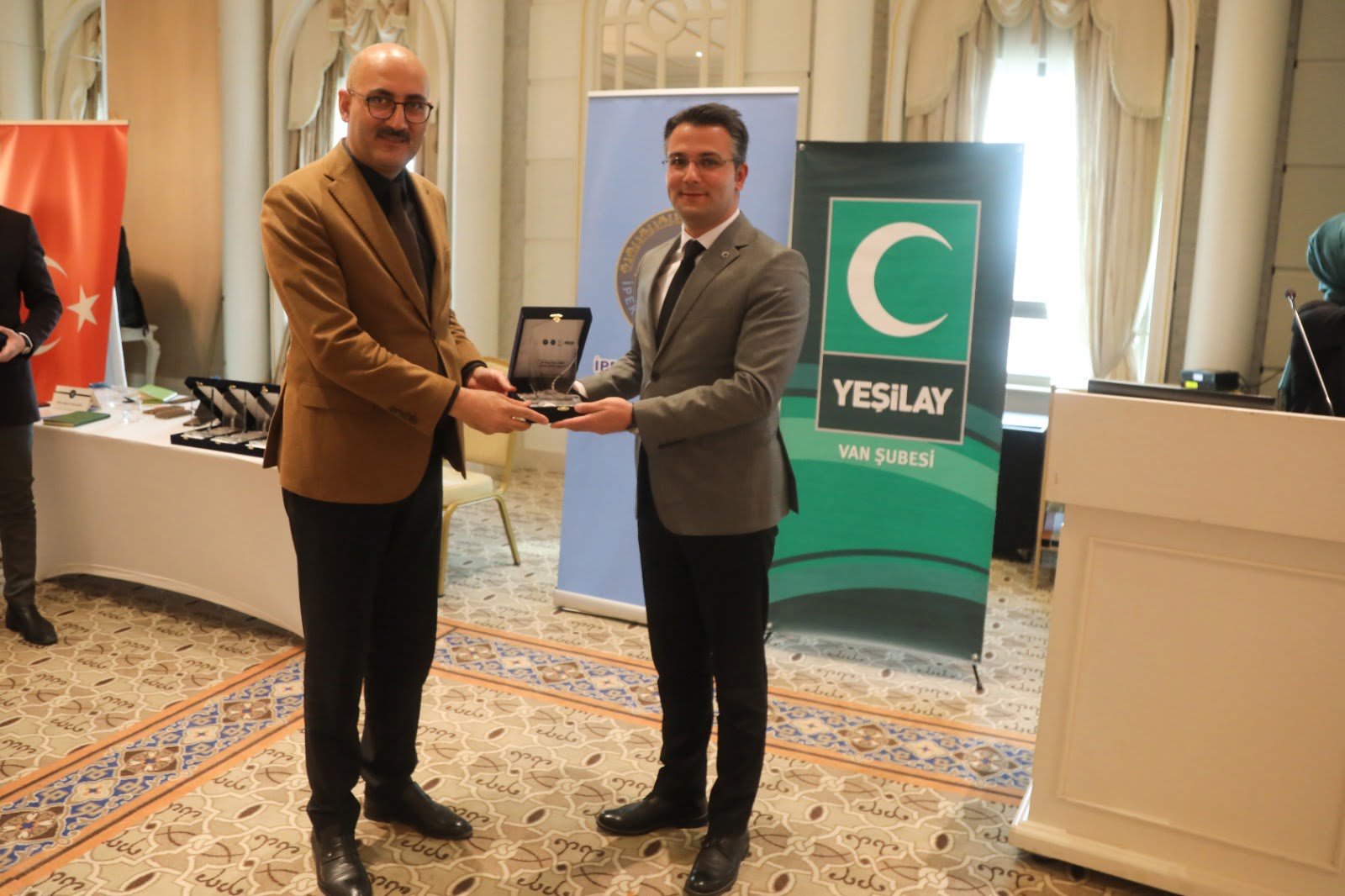 Bağımlılıkla mücadele sorunları ve çözüm önerileri çalıştayı düzenlendi