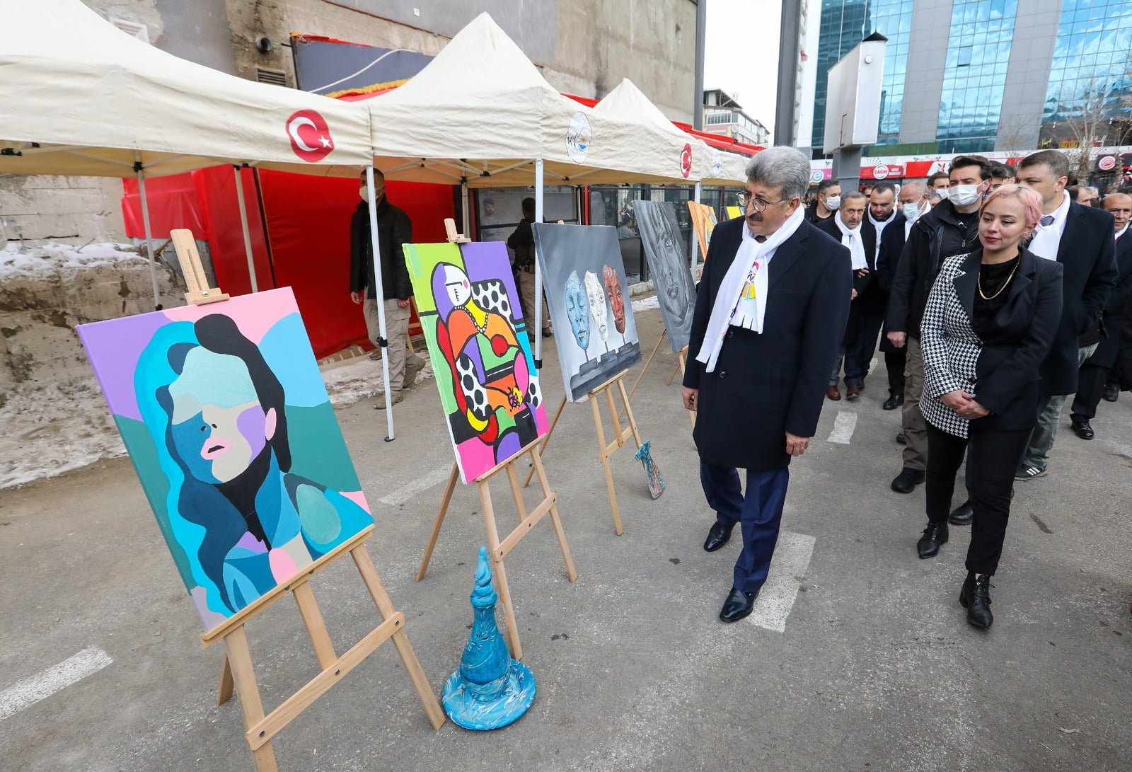 Van shopping fest renkli görüntülerle başladı