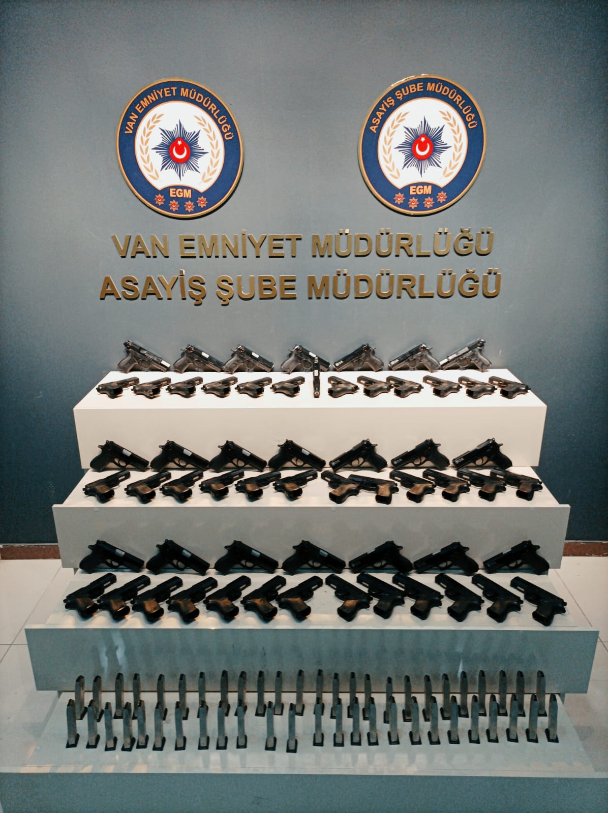 Van’da Hırsızlık Operasyonu : 26 Yakalama