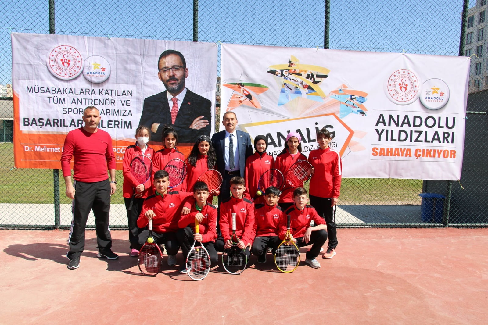 Van’da Analig Tenis Grup müsabakaları başladı