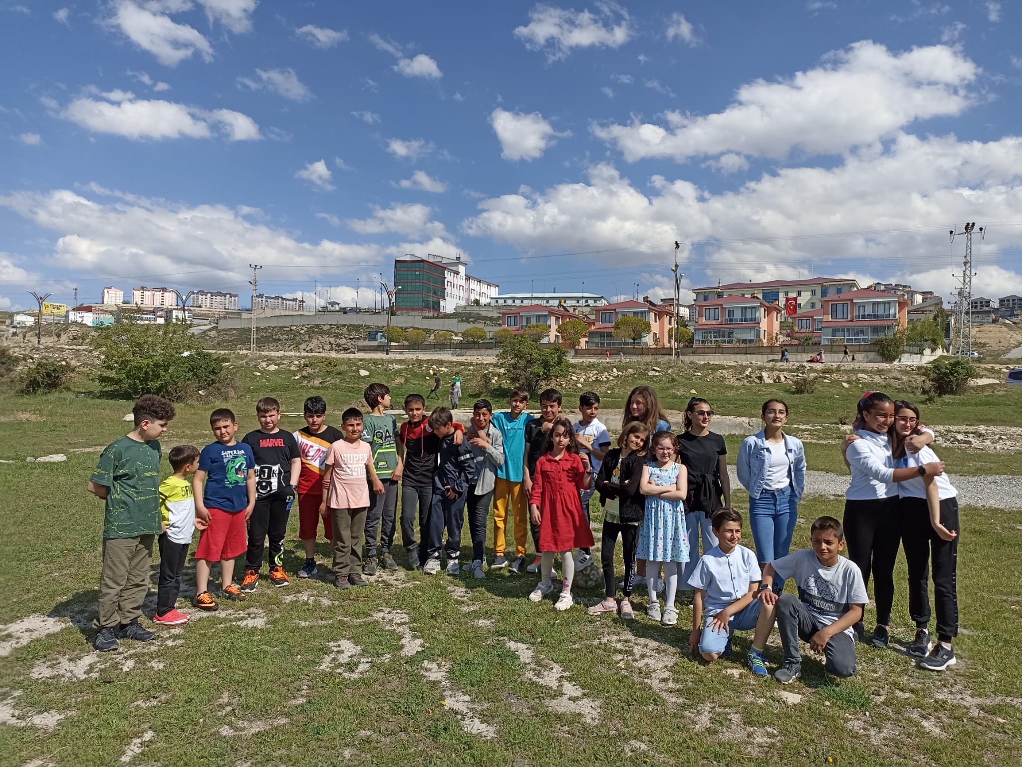 Van Turkuaz Dil Kurumlarından Çocuklara Bayram Hediyesi