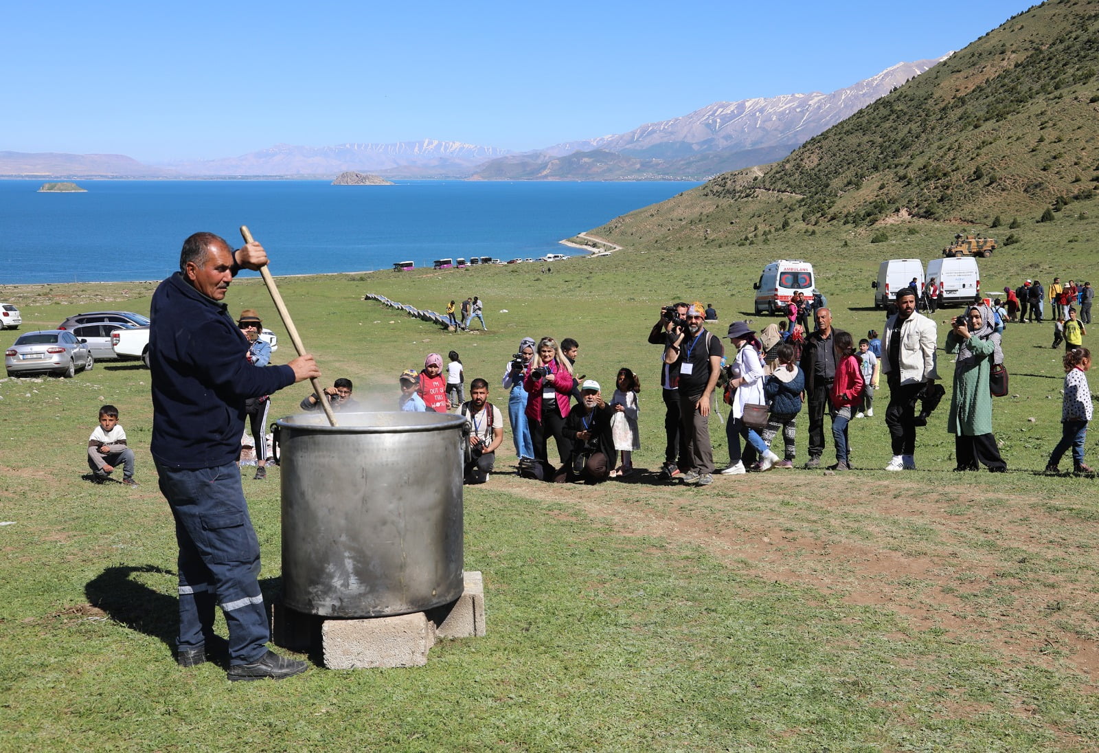Eşşek arabası yarışmaları büyük ilgi gördü