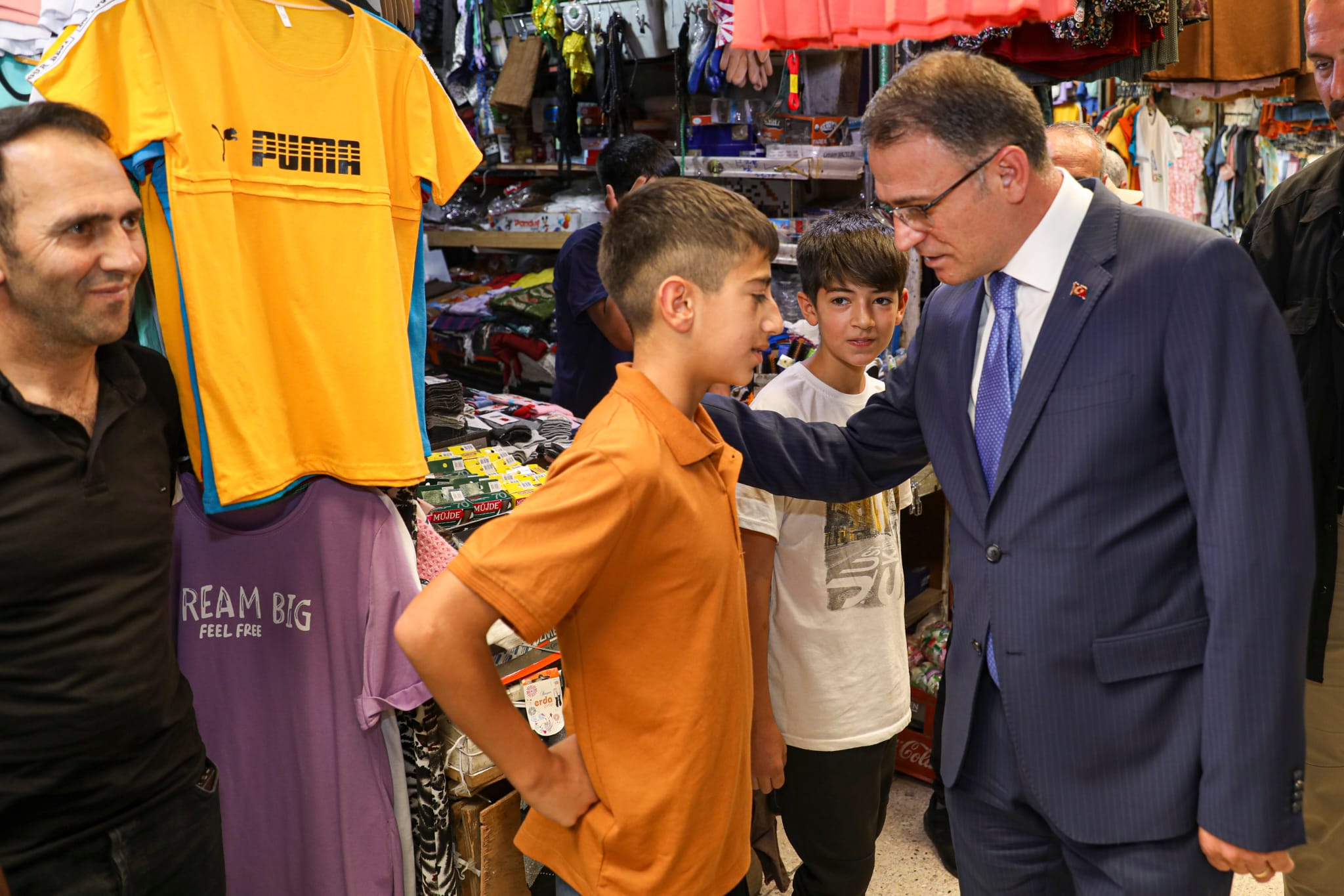 Vali Ozan Balcı, Rus Pazarı Esnafını ziyaret Etti