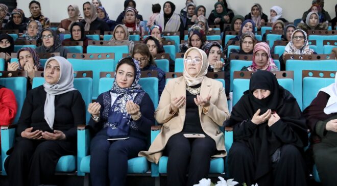 Van Büyükşehir kadınlara yönelik mevlid programı düzenledi