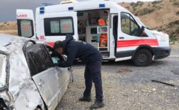 Başkale’de Takla Atan Otomobil Kazasında Sürücü Yaralandı