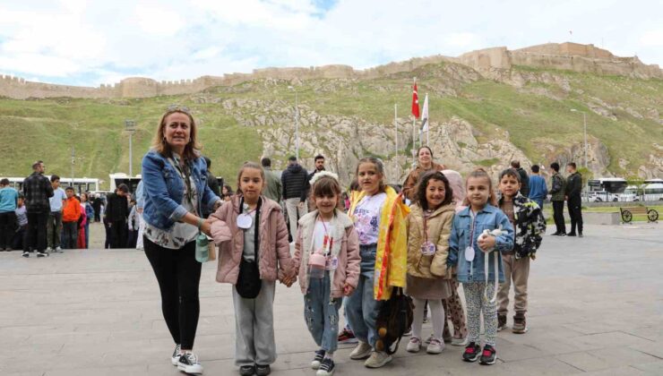 Van’da Engelli Öğrencilere Müze Gezisi