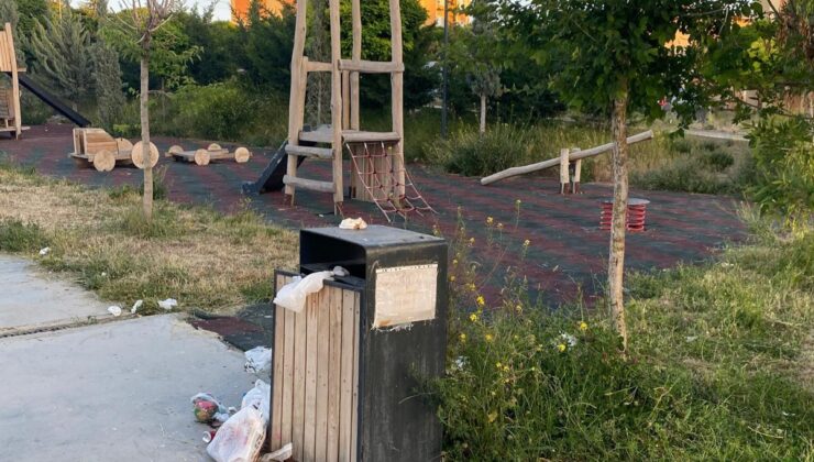 Van Edremit’te çöp sorunu !  vatandaşlar koku ve kirlilikten şikayetçi