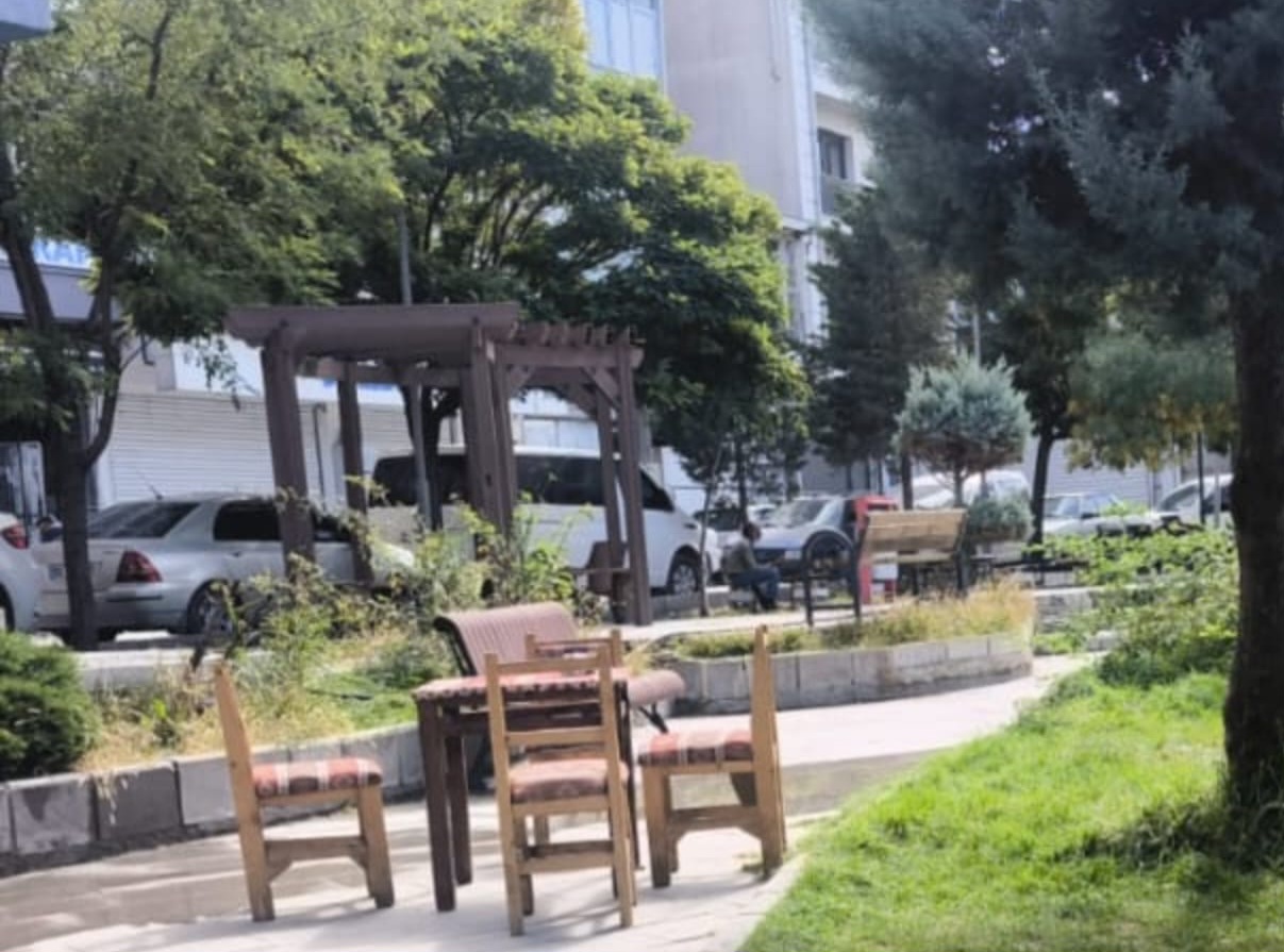 Van çarşısı esnafın işgali altında!!!