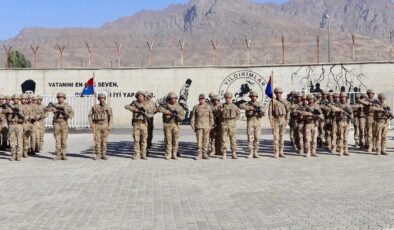 Van İl Jandarma Komutanı Tuğgeneral Avkıran, Yıldırımlar taburunu ziyaret etti