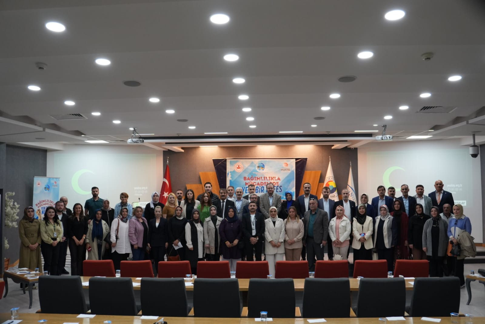 Van’da bağımlılıkla mücadele eğitim semineri düzenlendi