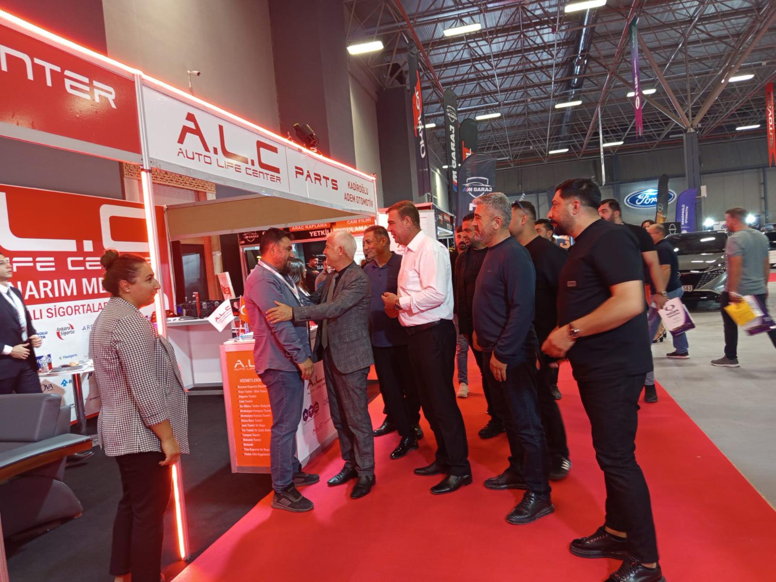 Başkan Adayı Akdeniz’den Fuar Ziyareti