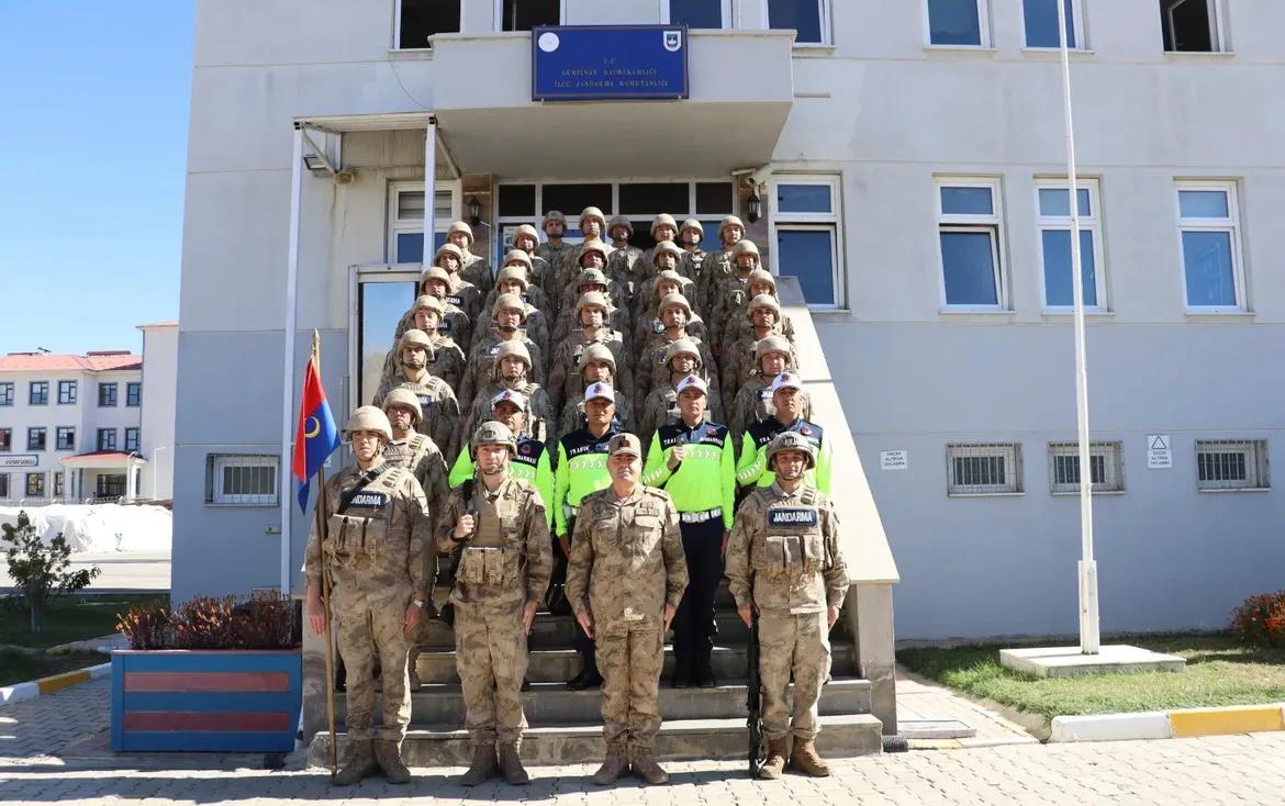 Tuğgeneral Avkıran ilçe ziyaretlerine devam ediyor