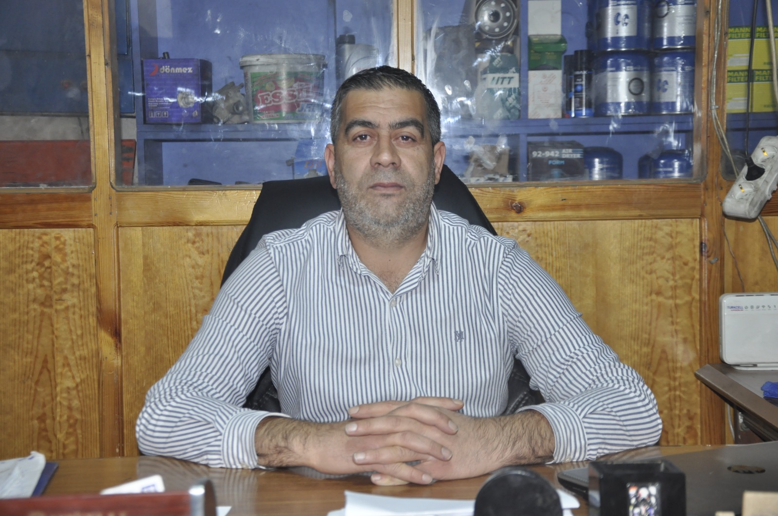 Van’da köklü esnaf Nedim Kılıç ve yönetim ekibi, aday Berat Akdeniz’e destek