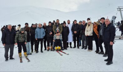 Van’da basın mensupları Abalı Kayak Merkezinde buluştu