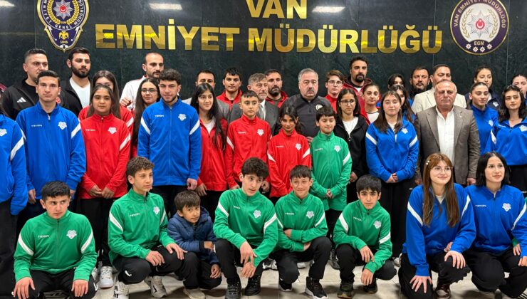 Van’da Polis Gücü Spor Kulübü’ den birlik ve beraberlik iftarı