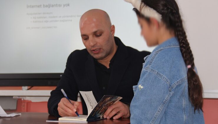 Yazar Yetkin, Tunca Uras İlkokulu’nda ögrencilerle bir araya geldi