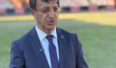 Türkmenoğlu: Van Şehir Stadını Türkiye Yüzyılı’na Yakışır Hale Getiriyoruz